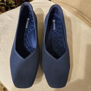 VIVAIA Women's Classic Blue Flats